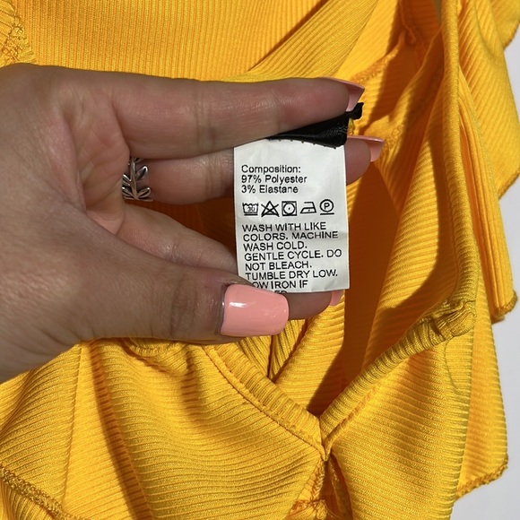 Shein Yellow Ruffle Ribbed Bodysuit Size M - Picture 7 of 7